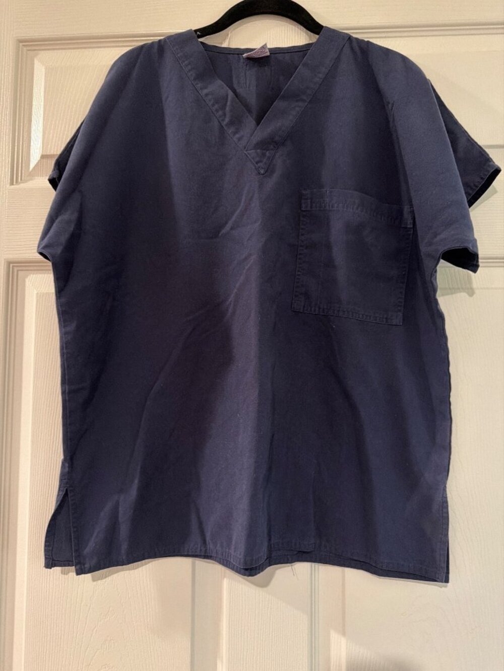 SCRUBS Navy Blue V-Neck Unisex Medical Scrub Top With Pocket M